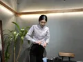 【小松杏】倒錯したコスチュームに身を包んだ極嬢の変態プレイは官能の極みを感じさせる サンプル7